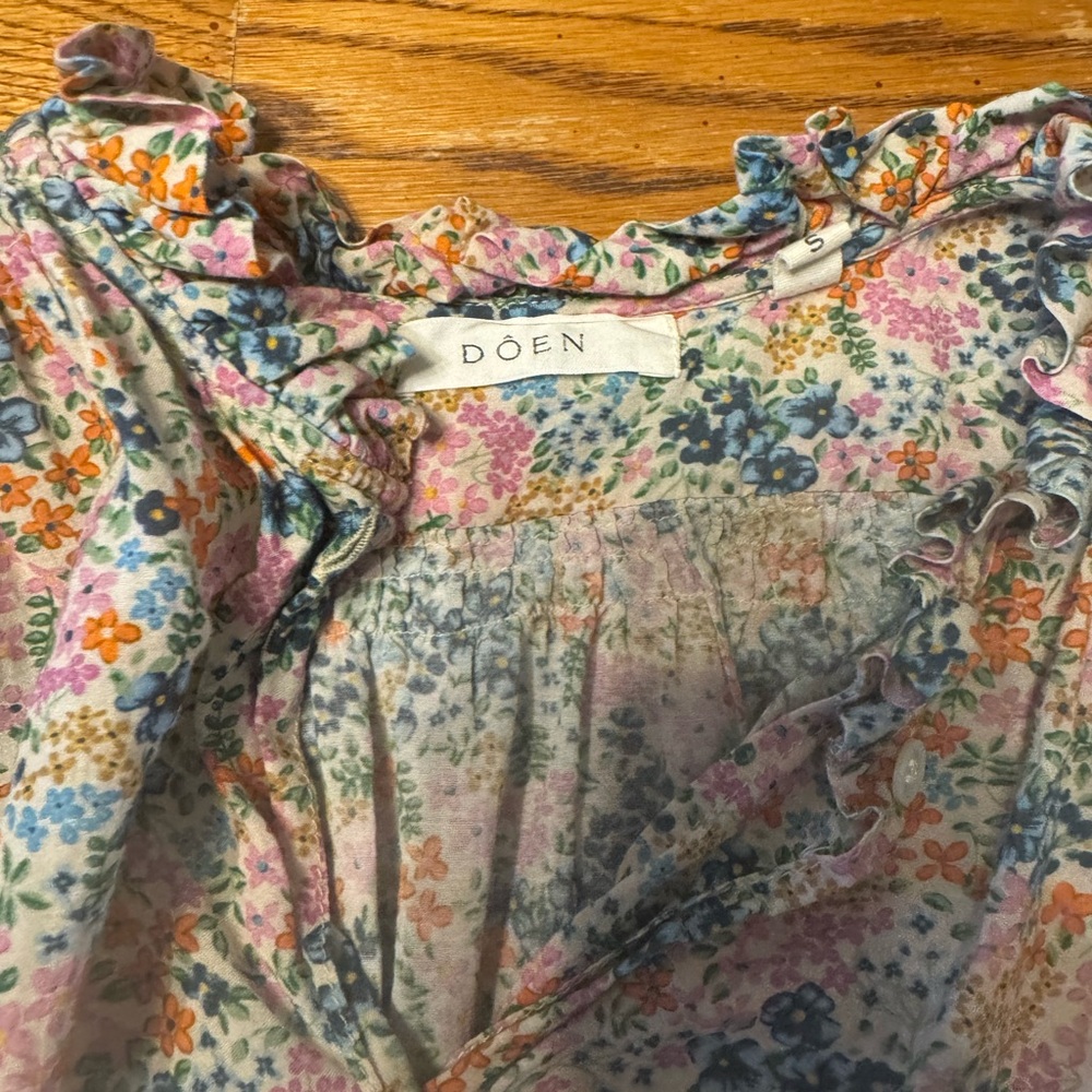 Doen rose top in lady bird floral